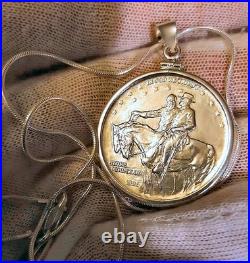 1925 Stone Mountain Commemorative 50C Silver Half Dollar. 925 Sterling Necklace